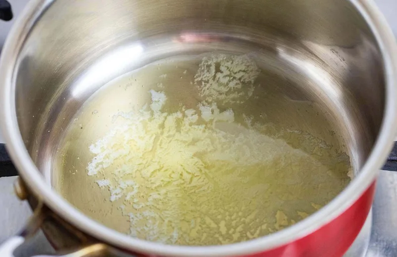Пассерование муки на сливочном масле