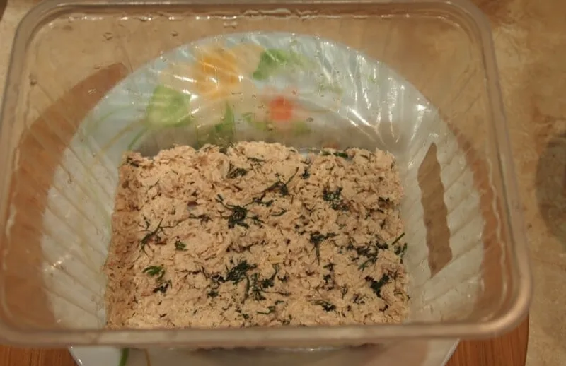 Приготовьте мясной слой