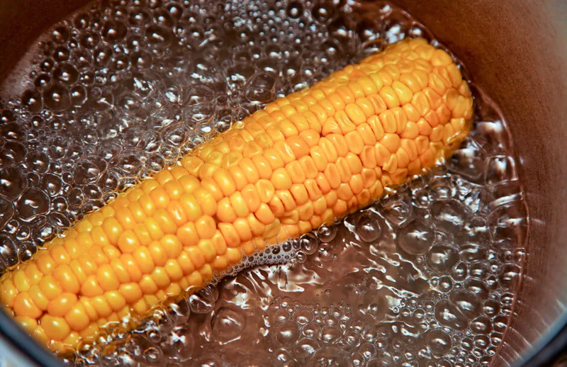 Отварите кукурузу