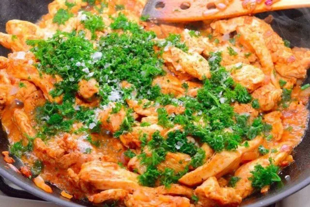 Куриное филе с чесноком