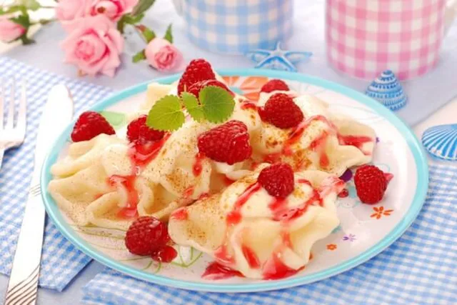 Равиоли с малиной