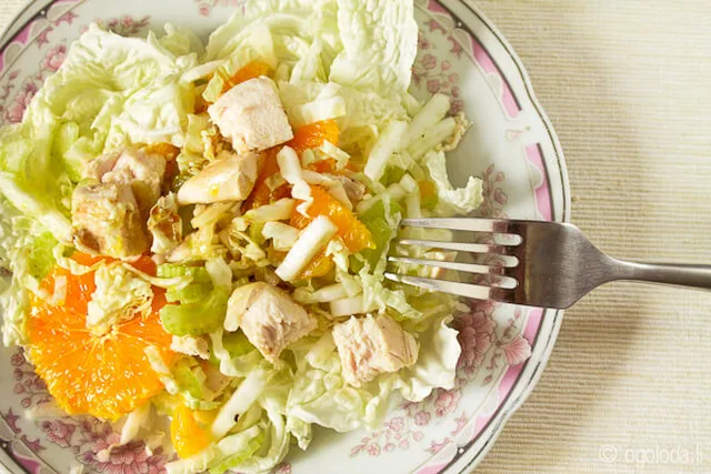 Салат с апельсинами и яблоками